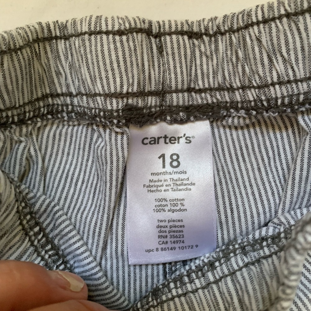 Two pairs of shorts, Carter’s, 18 m, camo, stripes - Picture 8 of 8
